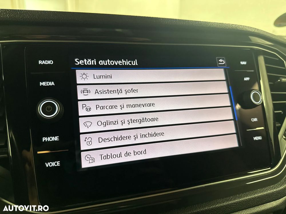 Volkswagen T-Roc - 21
