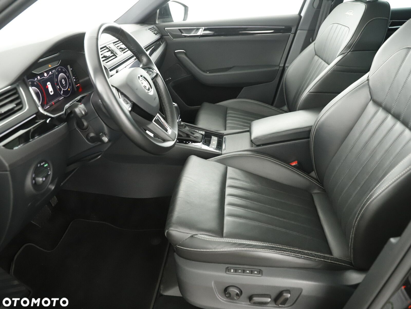 Skoda Superb 2.0 TDI SCR L&K DSG - 9