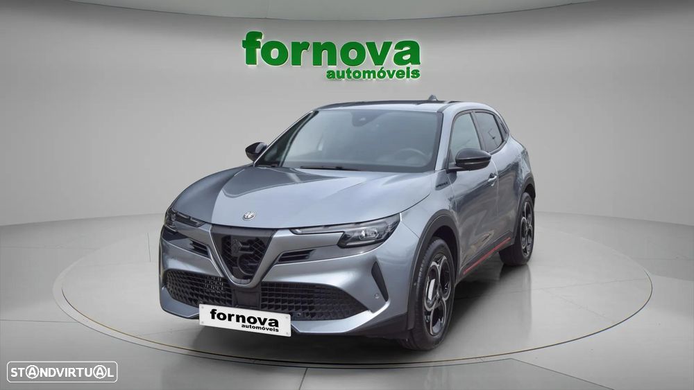 Alfa Romeo Junior 1.2 Sport Speciale eDCT6 - 1