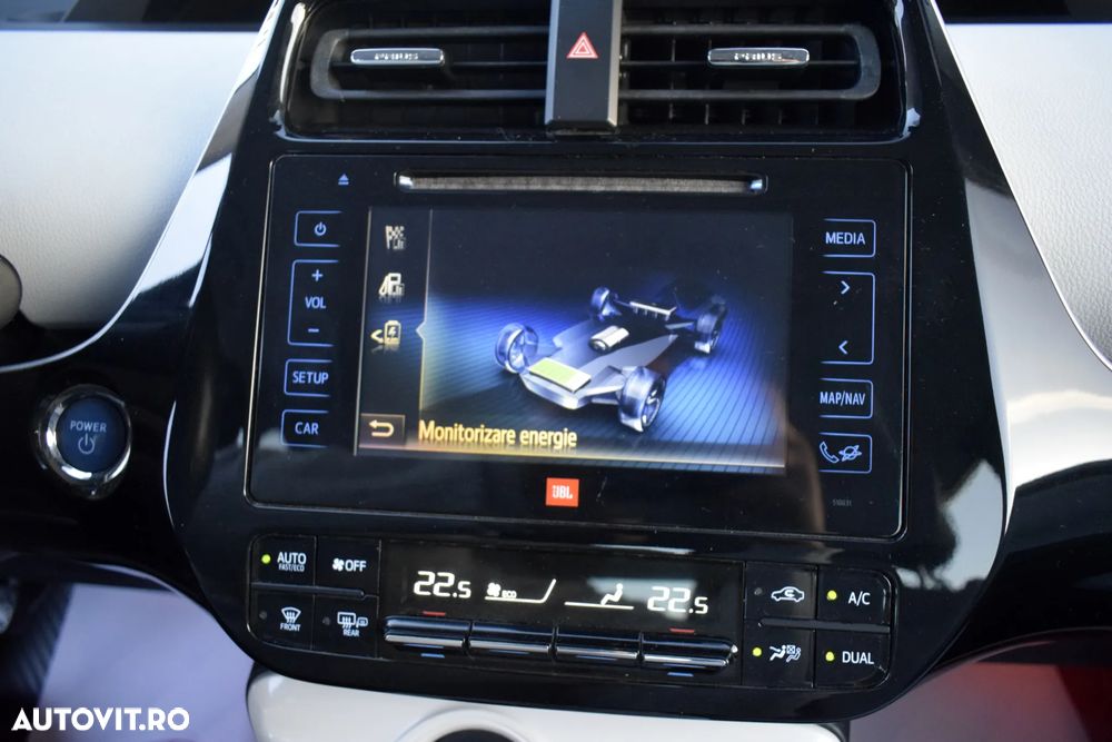 Toyota Prius (Hybrid) Sol Plus - 30