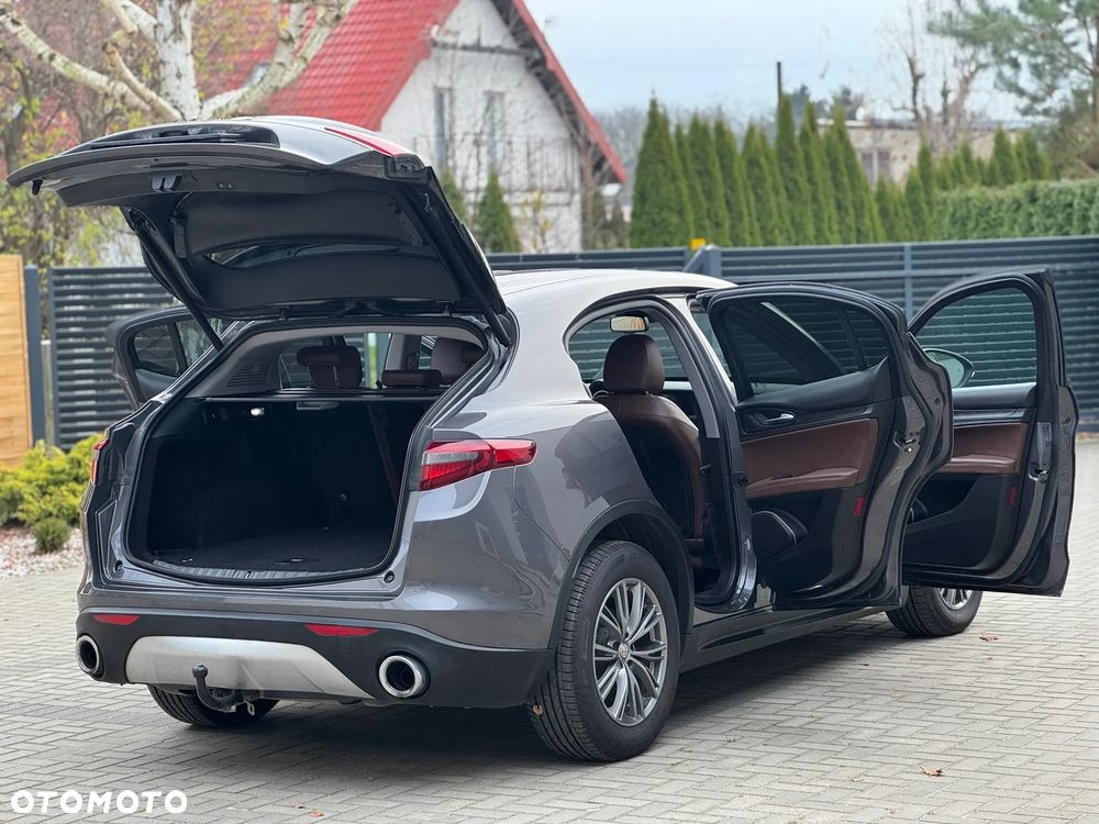 Alfa Romeo Stelvio 2.2 16V AT8 Business - 13