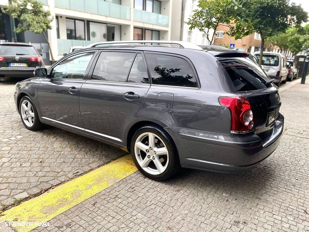 Toyota Avensis SW 2.2 D-4D - 7
