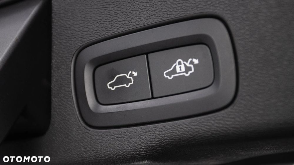 Volvo XC 60 T6 Plug-In Hybrid AWD Core - 34