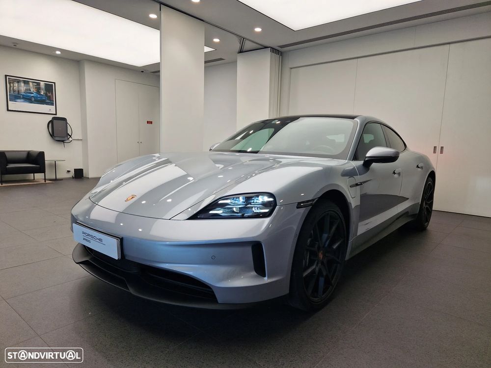 Porsche Taycan Standard