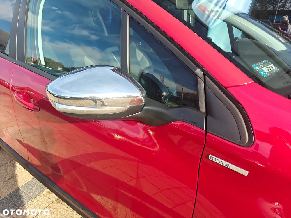 Peugeot 2008 2018 photo 2