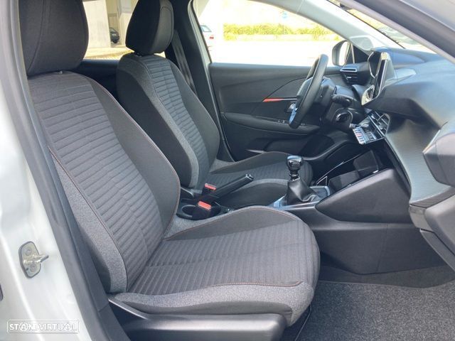 Peugeot 208 1.2 PureTech Allure - 31