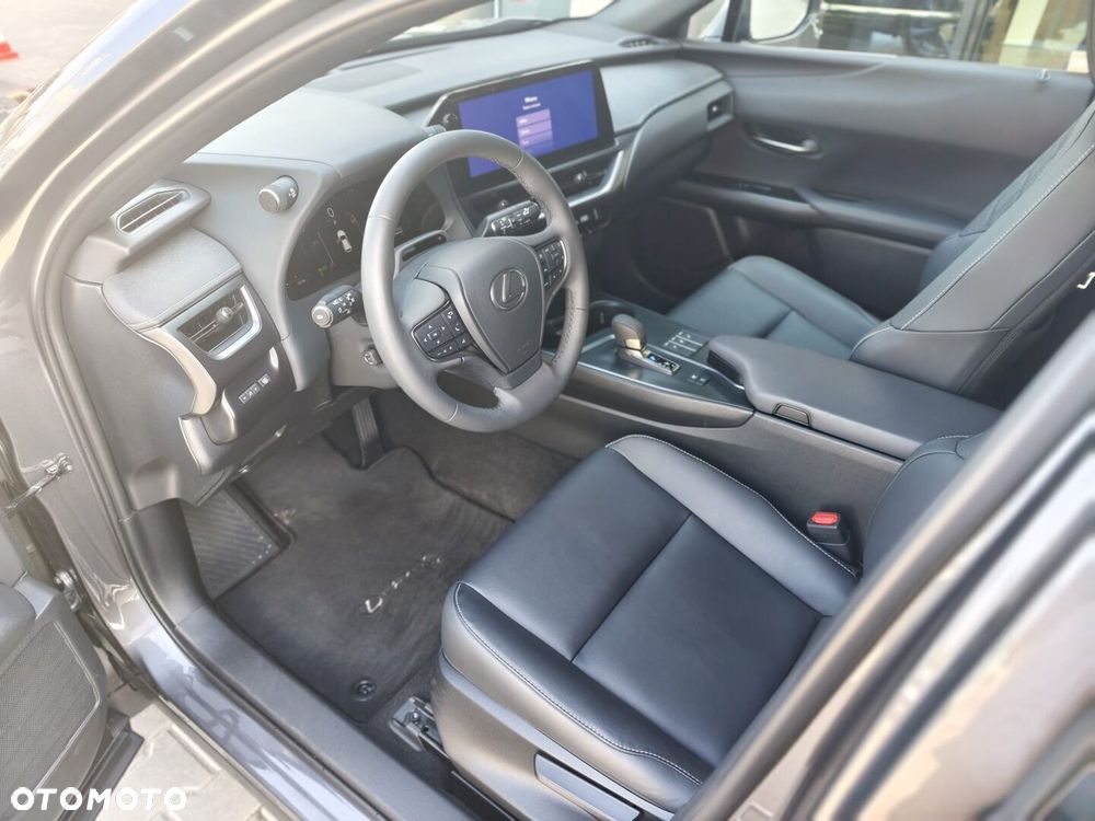 Lexus UX - 33