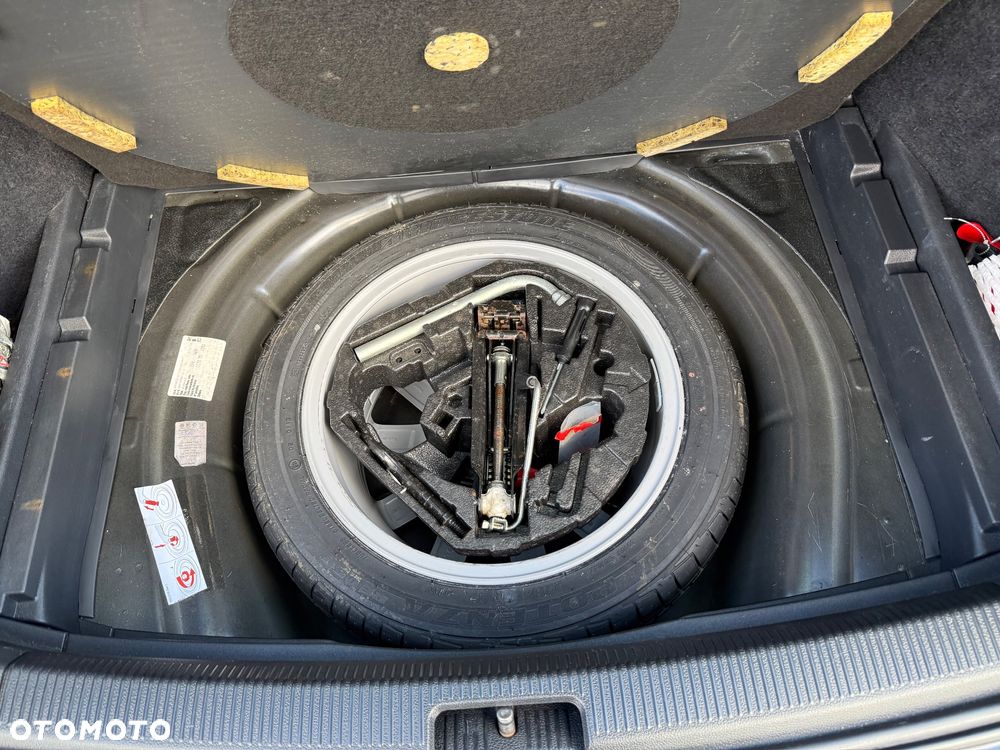 Volkswagen Golf - 37