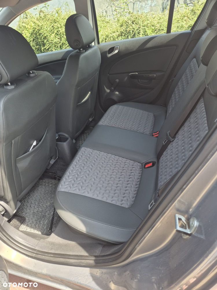 Opel Corsa 1.4 16V Cosmo - 17