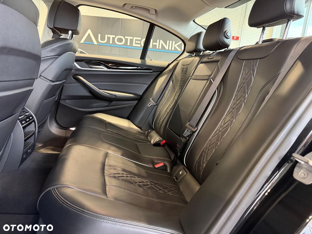 BMW Seria 5 520d xDrive Luxury Line - 10