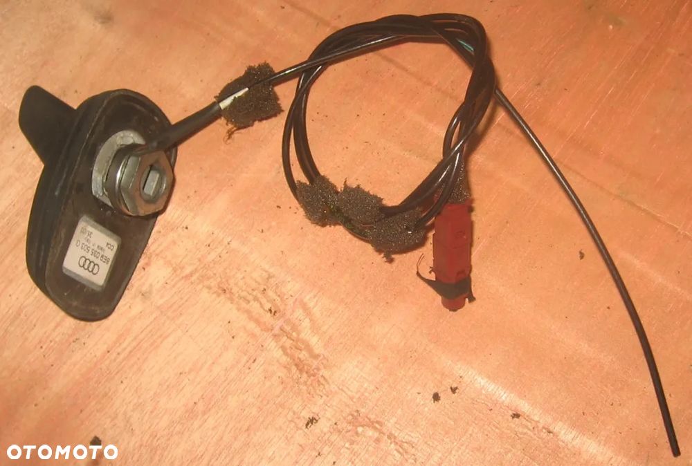 antena dachowa AUDI A4 B6 kombi 8E9035503G - 1