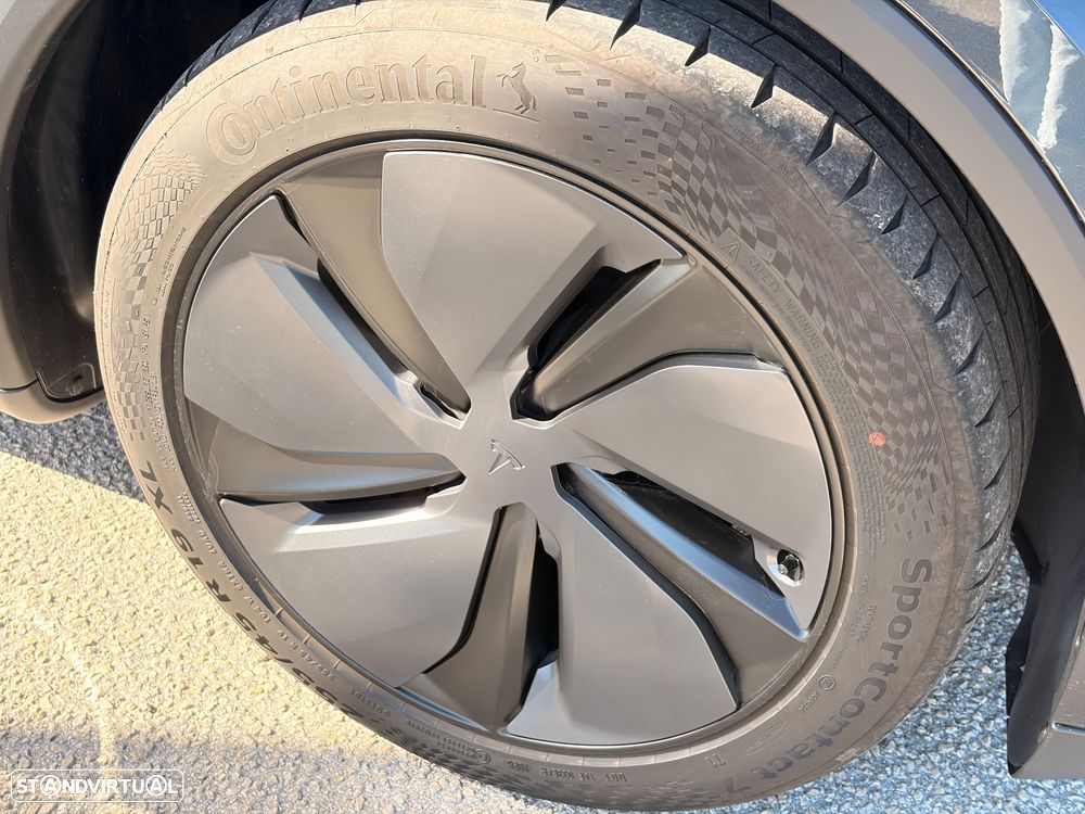 Tesla Model Y Long Range Tração Integral - 31