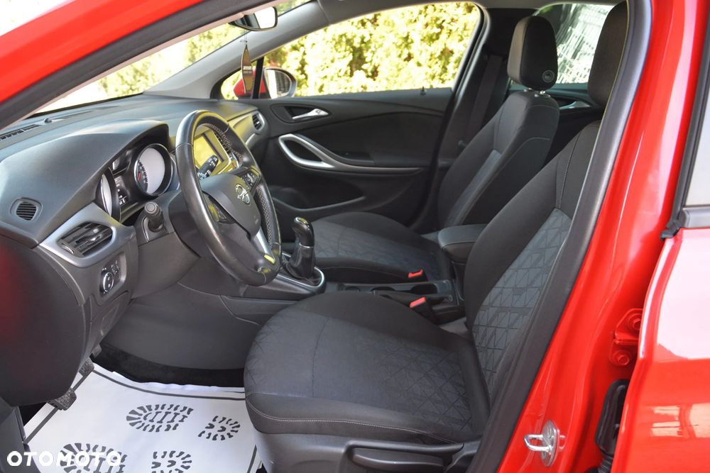 Opel Astra 1.4 Turbo Start/Stop ON - 14