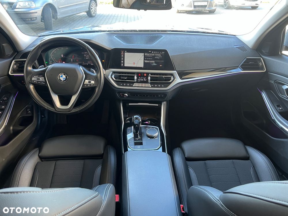 BMW Seria 3 320d xDrive Sport Line - 13