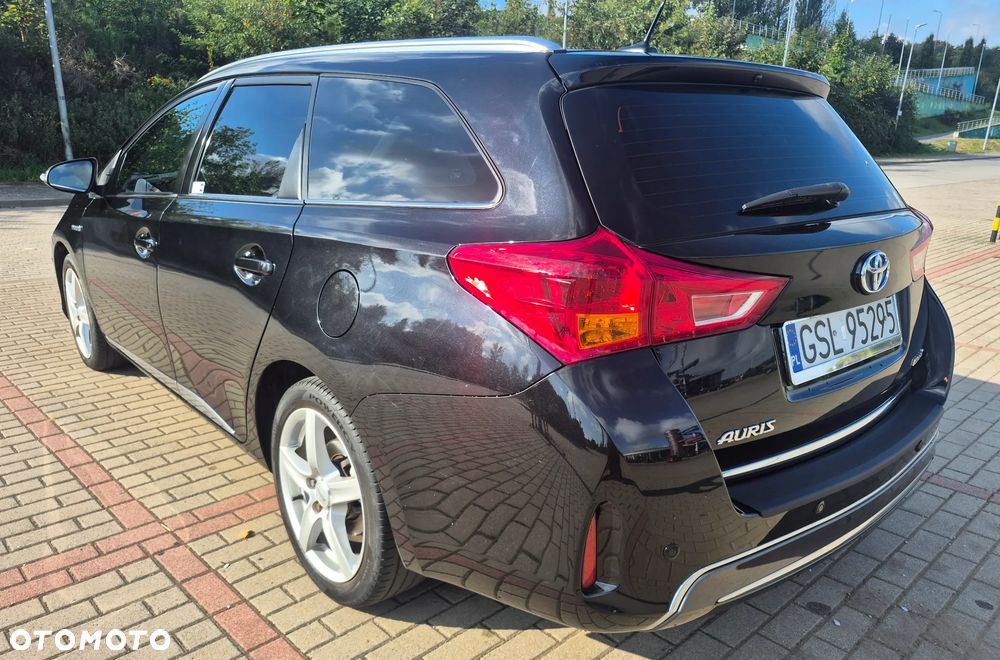 Toyota Auris 2014 photo 5