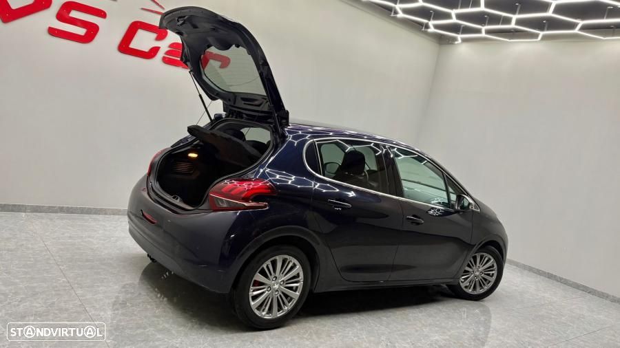 Peugeot 208 1.2 PureTech Allure - 28