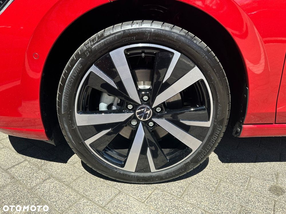 Volkswagen Golf - 30