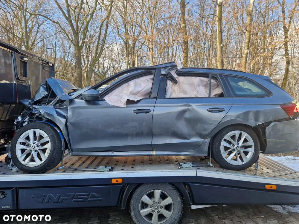 Skoda Octavia 2.0 TDI DSG Selection - 5