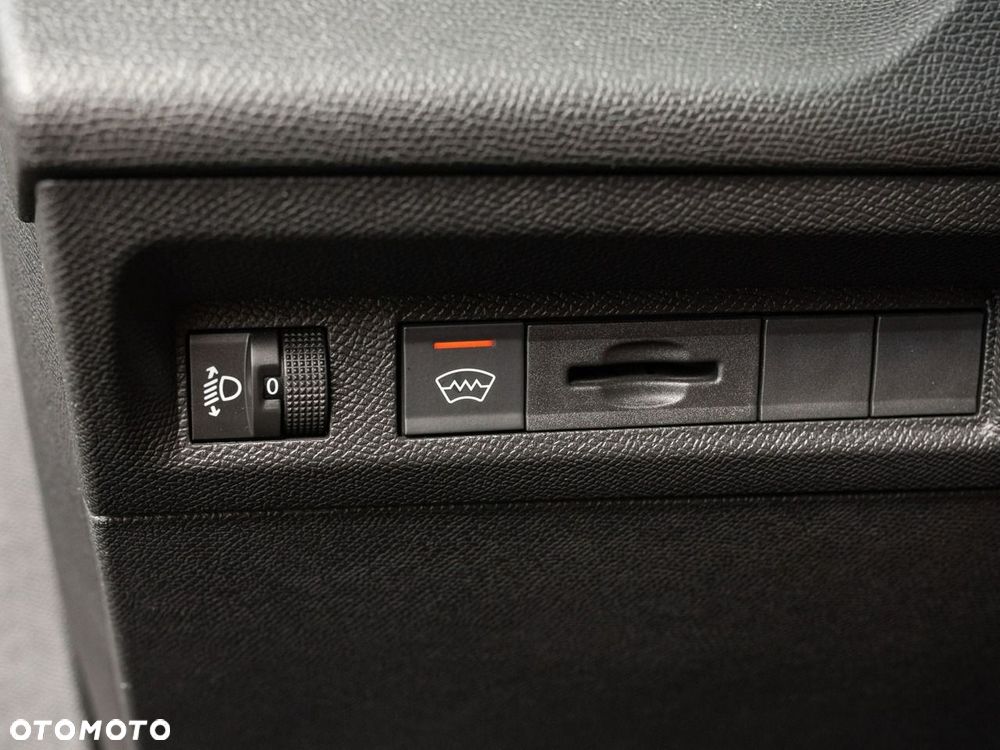Peugeot 308 1.5 BlueHDi Allure Pack S&S EAT8 - 16