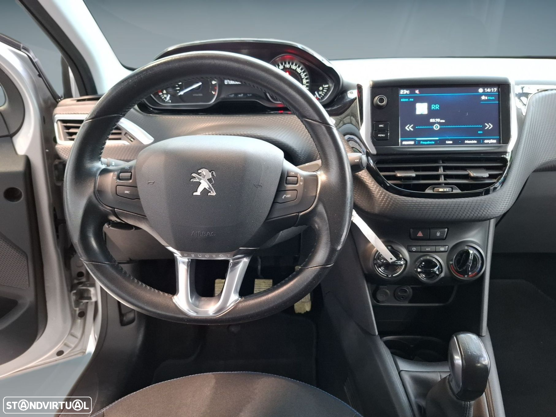 Peugeot 208 1.2 PureTech Style - 17