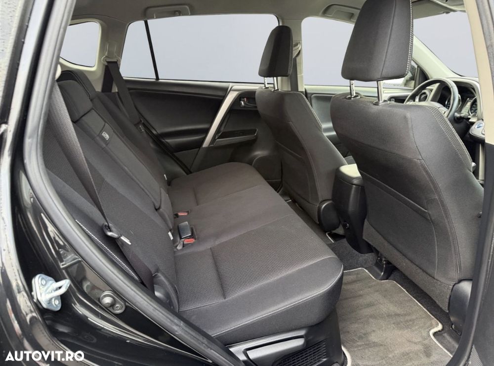 Toyota RAV4 2.5 4x2 Team Deutschland - 18