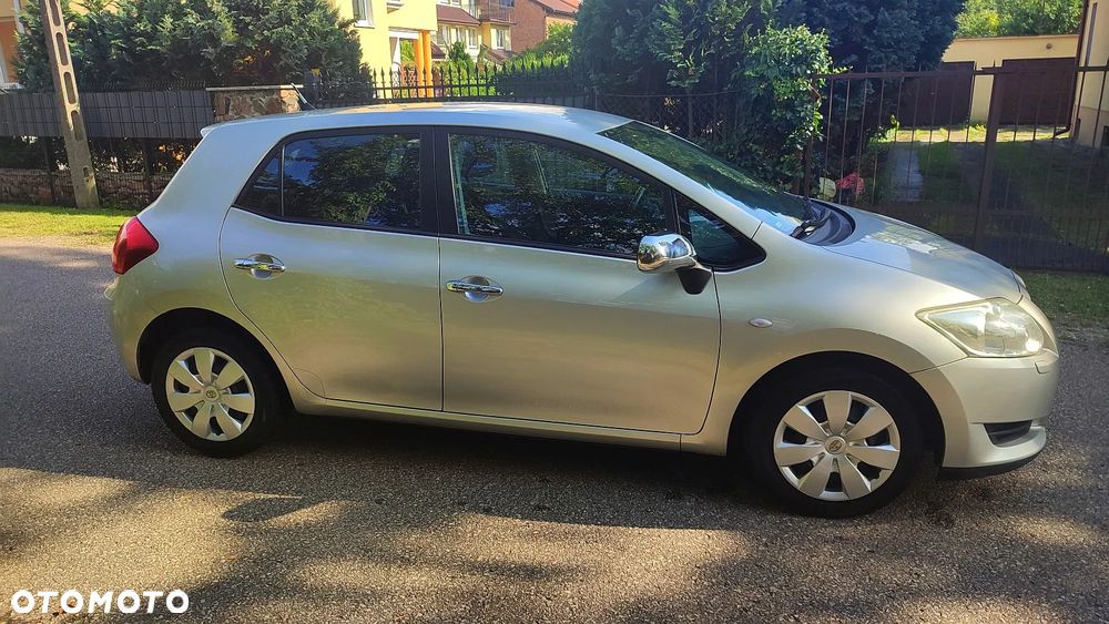 Toyota Auris 1.4 VVT-i Team - 29