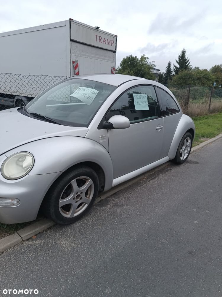 Volkswagen New Beetle - 1