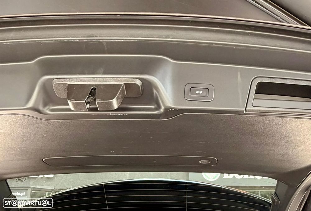 Land Rover Range Rover Evoque P300e HSE - 29
