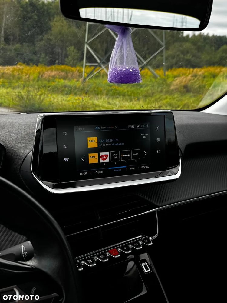 Peugeot 208 PureTech 75 Allure - 21