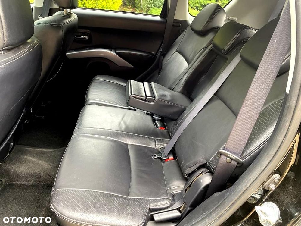 Mitsubishi Outlander 2.0 DID Instyle NAVI - 36