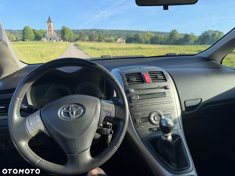 Toyota Auris 1.6 Executive - 8