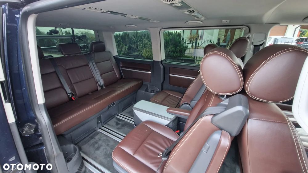 Volkswagen Multivan - 17