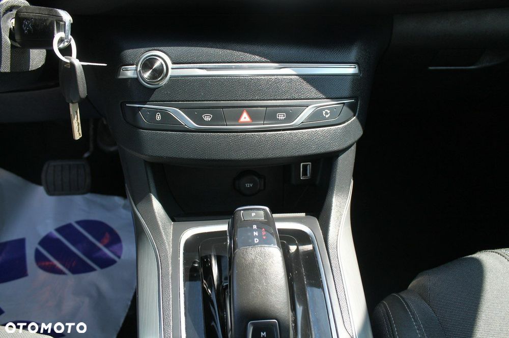 Peugeot 308 - 16