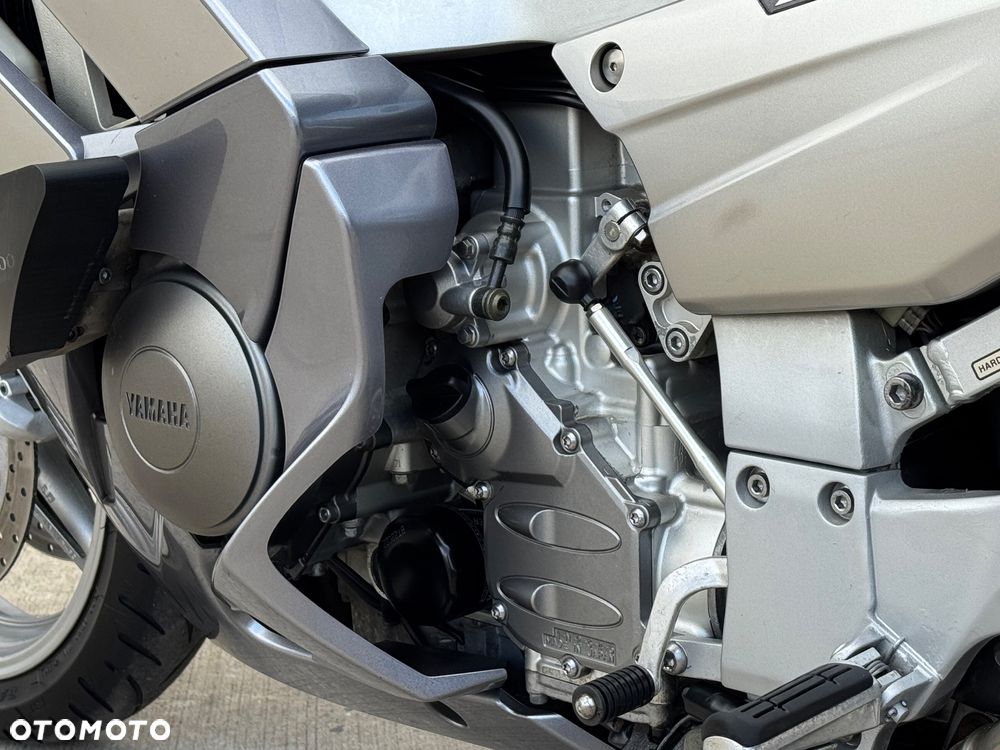 Yamaha FJR - 23