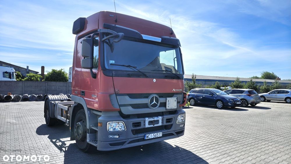 Mercedes-Benz ACTROS - 1