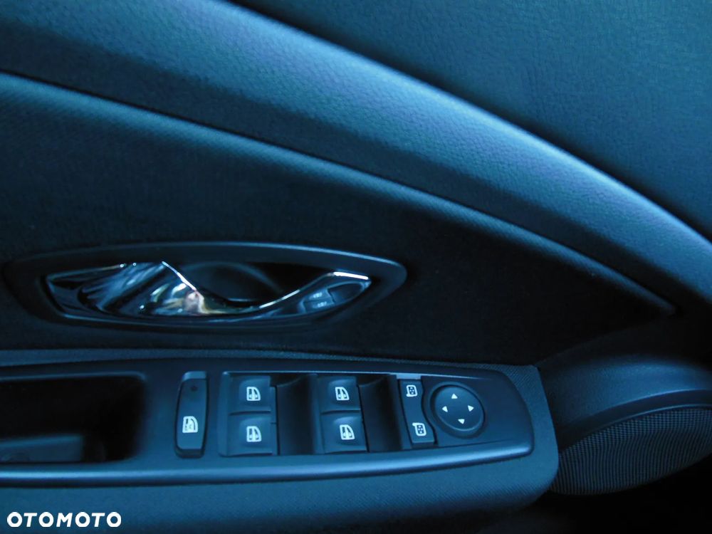 Renault Megane ENERGY dCi 110 Start & Stop LIMITED - 27