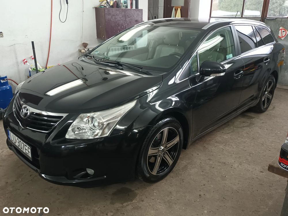 Toyota Avensis 1.8 Premium EU5 - 2