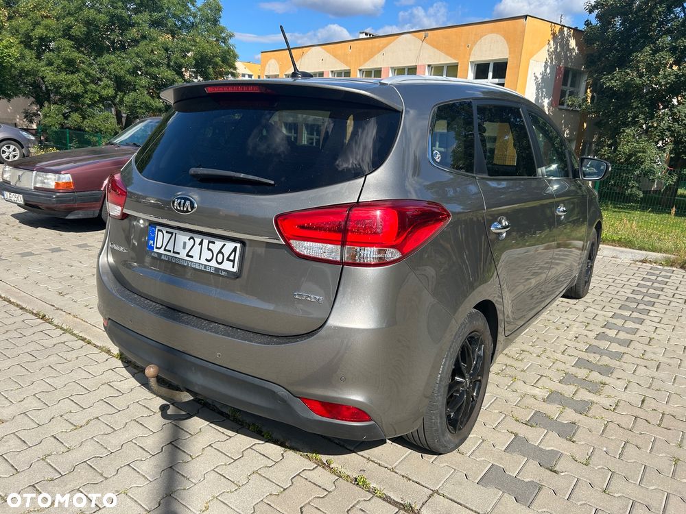 Kia Carens 1.7 CRDi M 7os EU6 - 4
