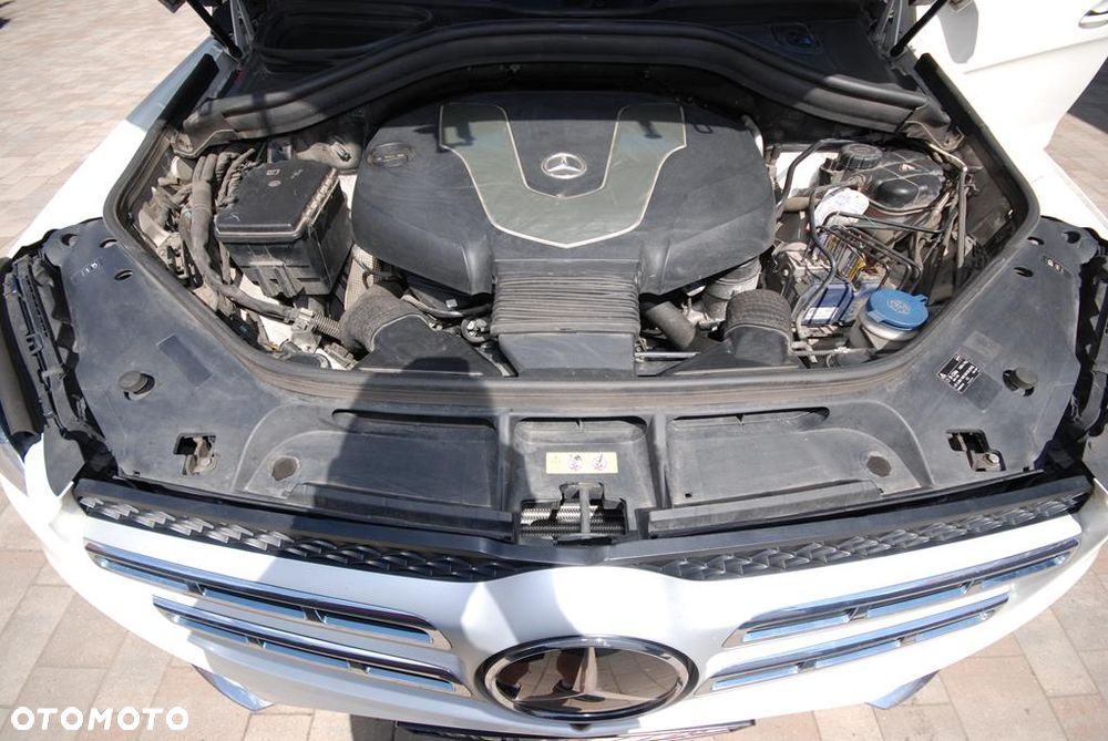 Mercedes-Benz GLS - 26