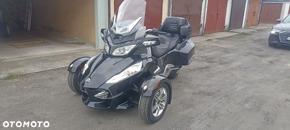 Can-Am Spyder - 2