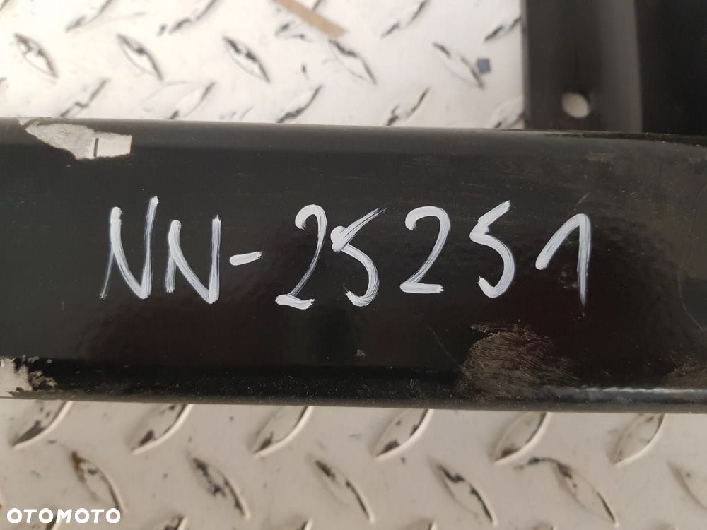 ORYGINALNY FABRYCZNIE NOWY HAK BELKA VIVARO A TRAFIC II PRIMASTAR 06-14 7711427557 - 7
