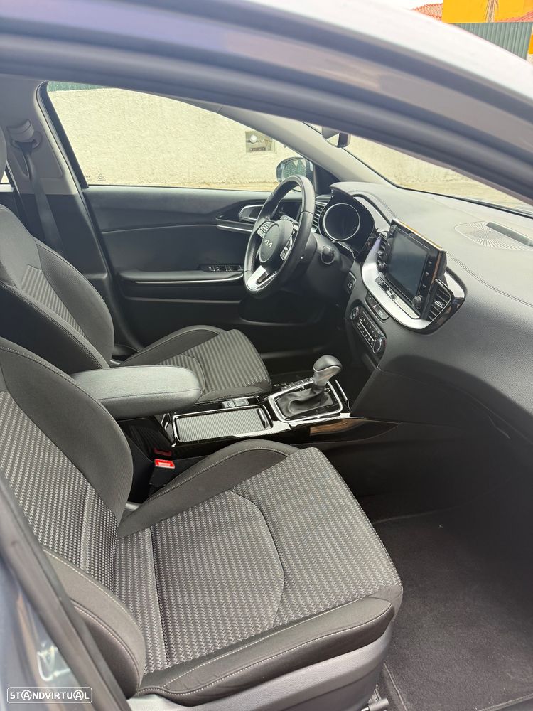 Kia XCeed - 8