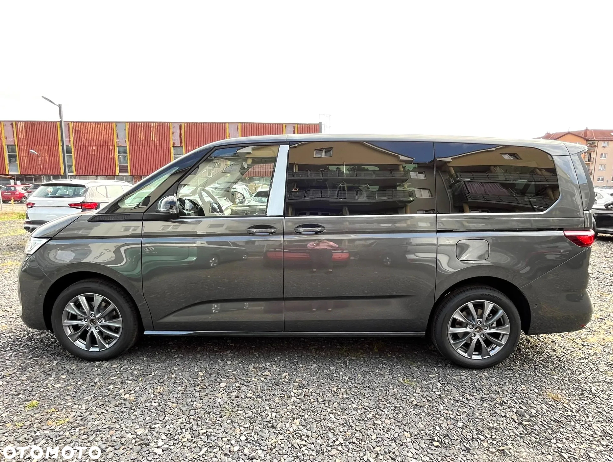 Volkswagen Multivan 2.0 TDI L2 DSG - 9