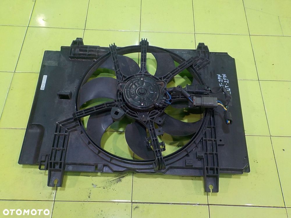 NISSAN JUKE I F15 1.6 B 12r wentylator chlodnicy - 13