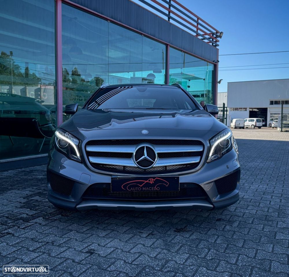Mercedes-Benz GLA 180 AMG Line - 2