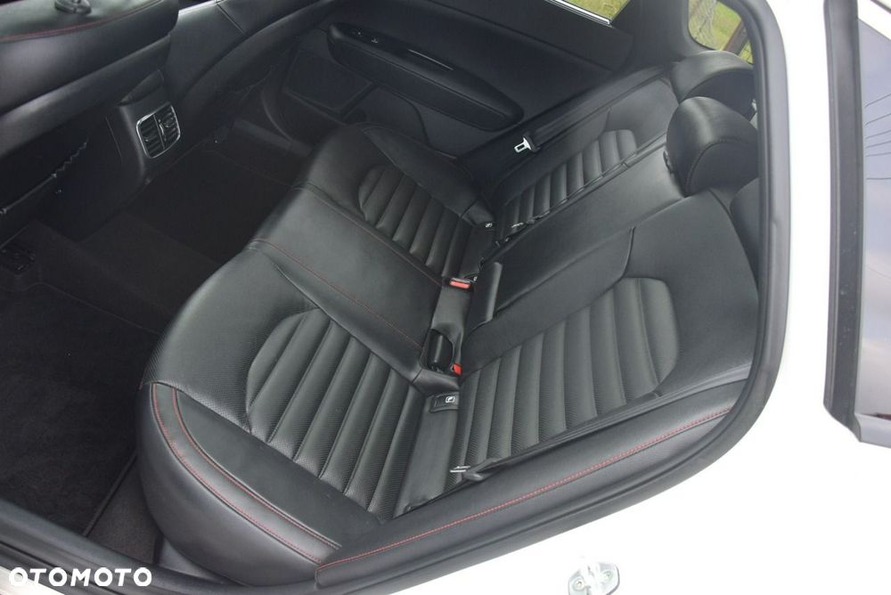 Kia Optima - 24