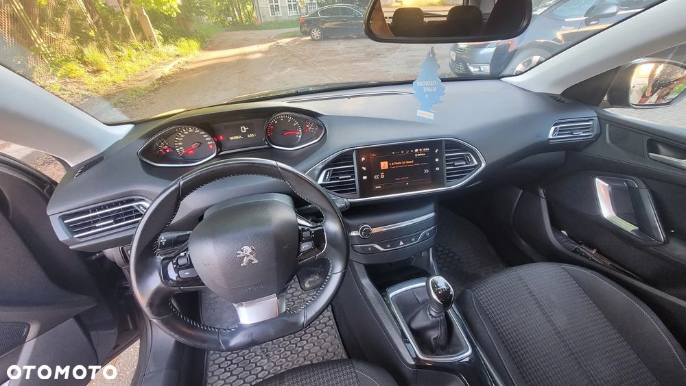 Peugeot 308 1.2 PureTech Allure S&S - 9