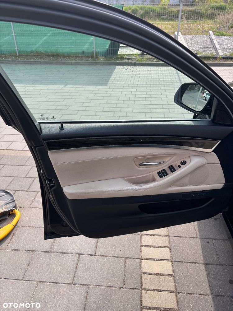BMW Seria 5 520d xDrive Luxury Line - 29