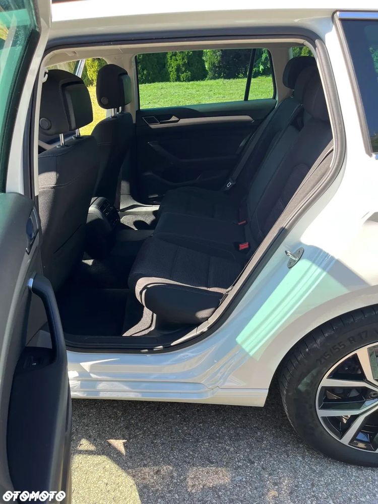 Volkswagen Passat 1.6 TDI (BlueMotion Technology) DSG Trendline - 11