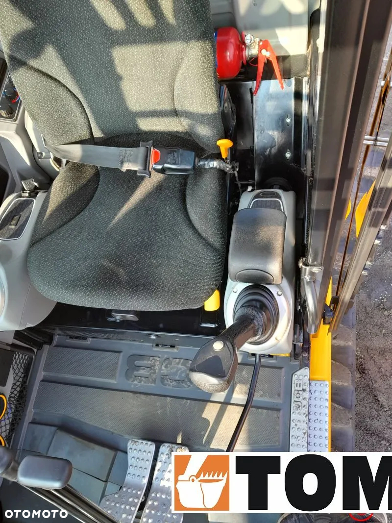 JCB 86C-2 - 26